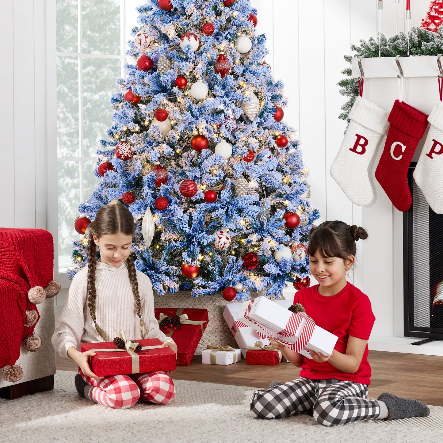 Pre-lit Christmas Tree Snow Flocked Holiday Decor w/Twinkle Lights